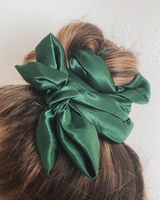 Green Satin Scrunchie Curler with Long Bunny Tails – No-Damage Hair Accessory for Beautiful, Heatless Curls