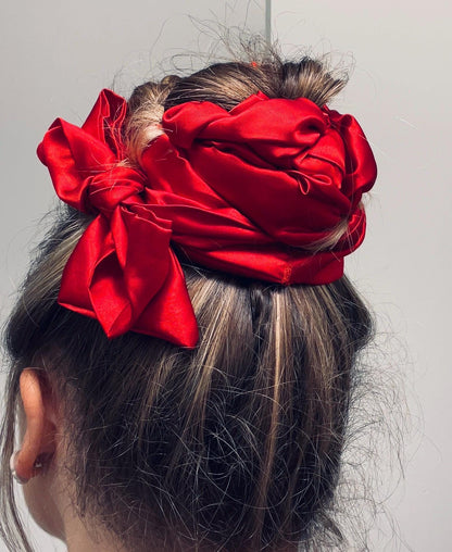 Satin Scrunchie Curler with Bow: Heatless Hair Curls