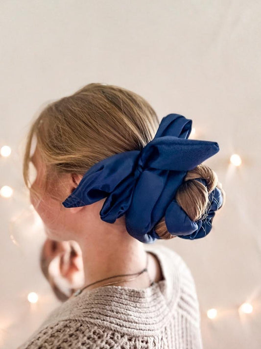 Heatless Silky Hair Curler: Overnight Curl Roller with Scrunchie