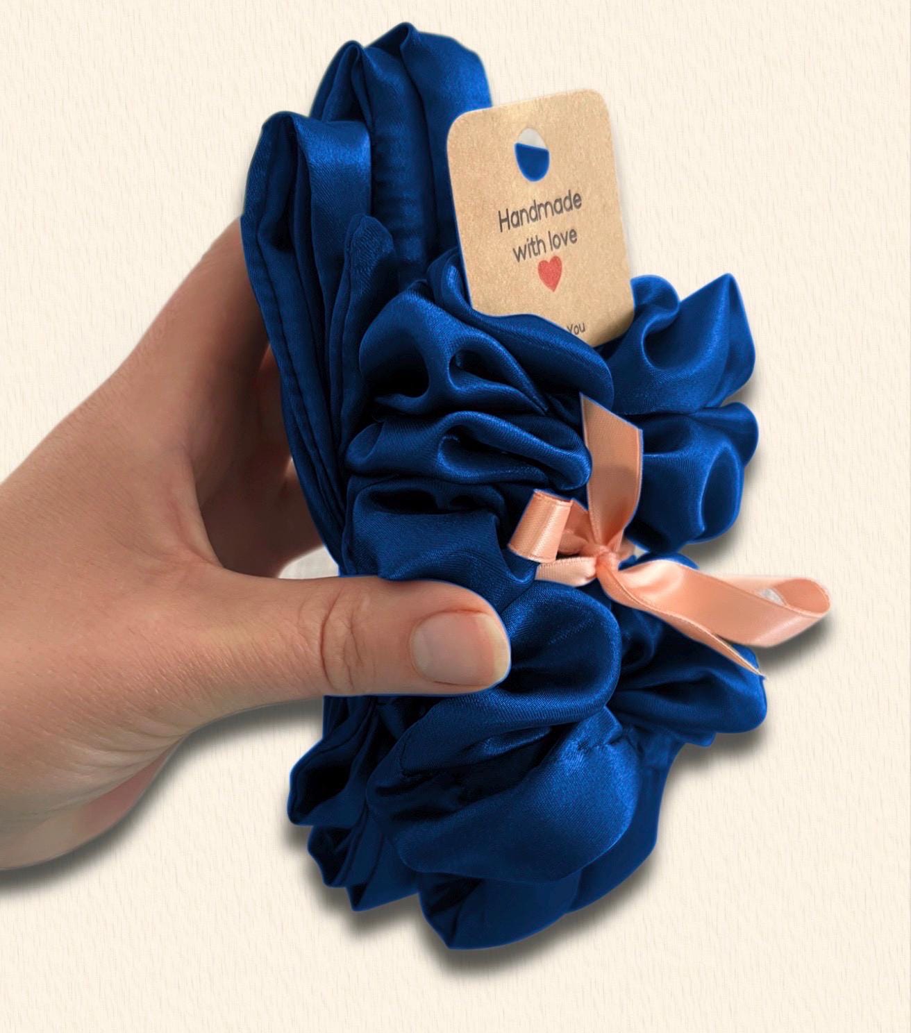 Heatless Silky Hair Curler: Overnight Curl Roller with Scrunchie