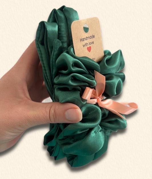 Best soft hair curler ever, green satin simple to use and no damage hair curler with long tails.