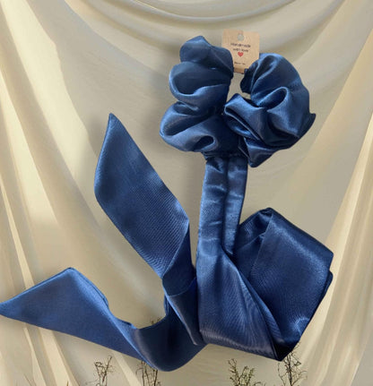 Heatless Silky Hair Curler: Overnight Curl Roller with Scrunchie