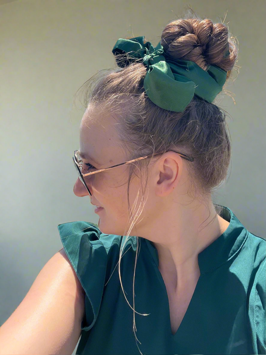 Best soft hair curler ever, green satin simple to use and no damage hair curler with long tails.