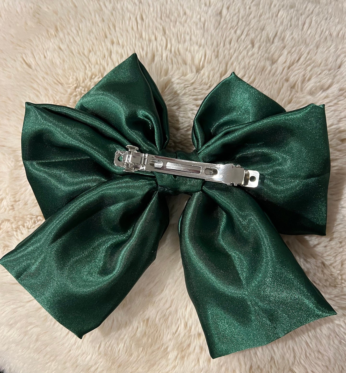 Green Satin Hair Bow with Clip: Handmade Women's Accessory