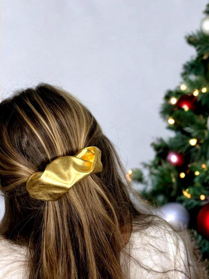 Christmas is the best time for golden barrette