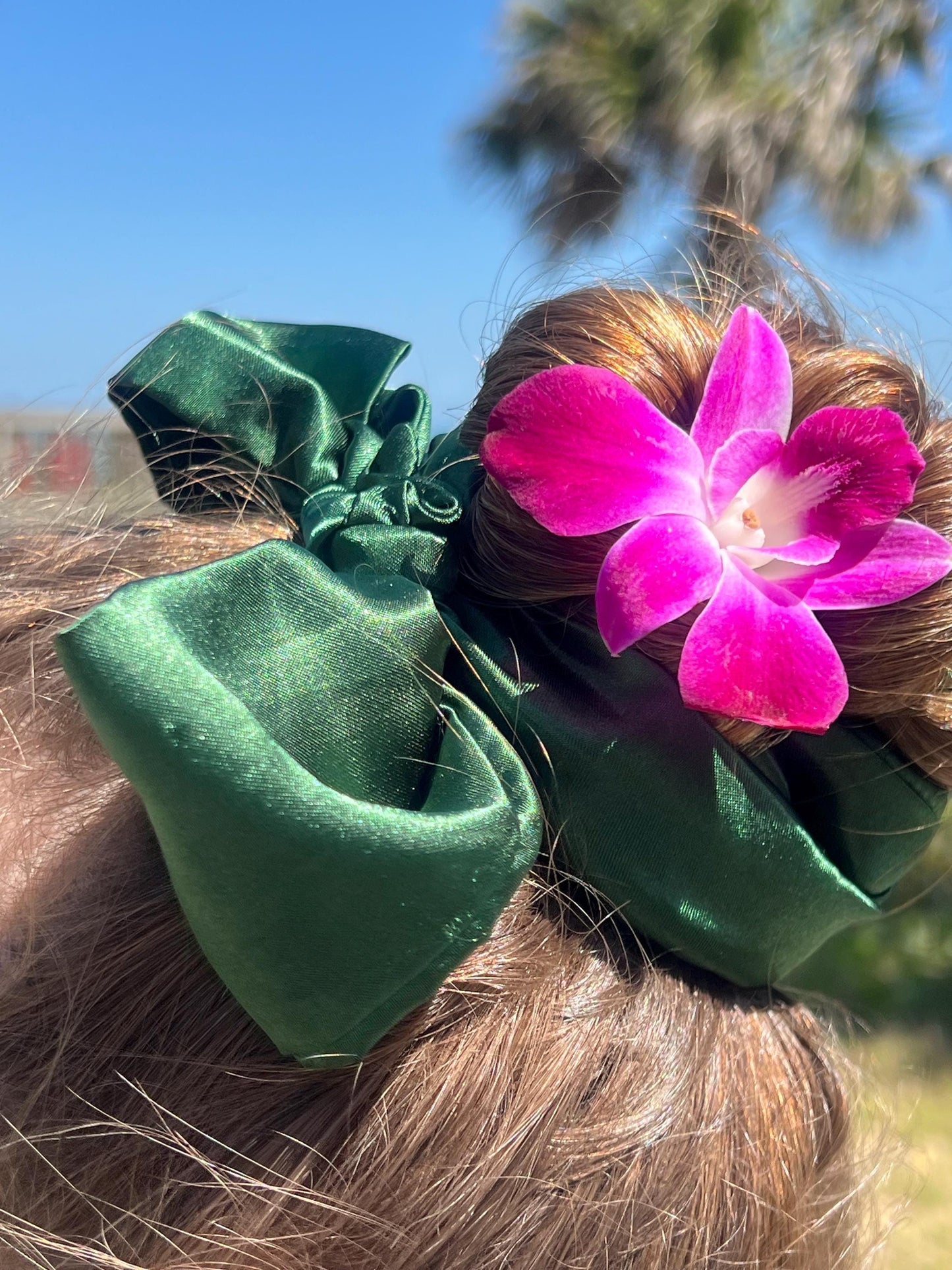 Green Satin Hair Curler: No-Heat Overnight Waves