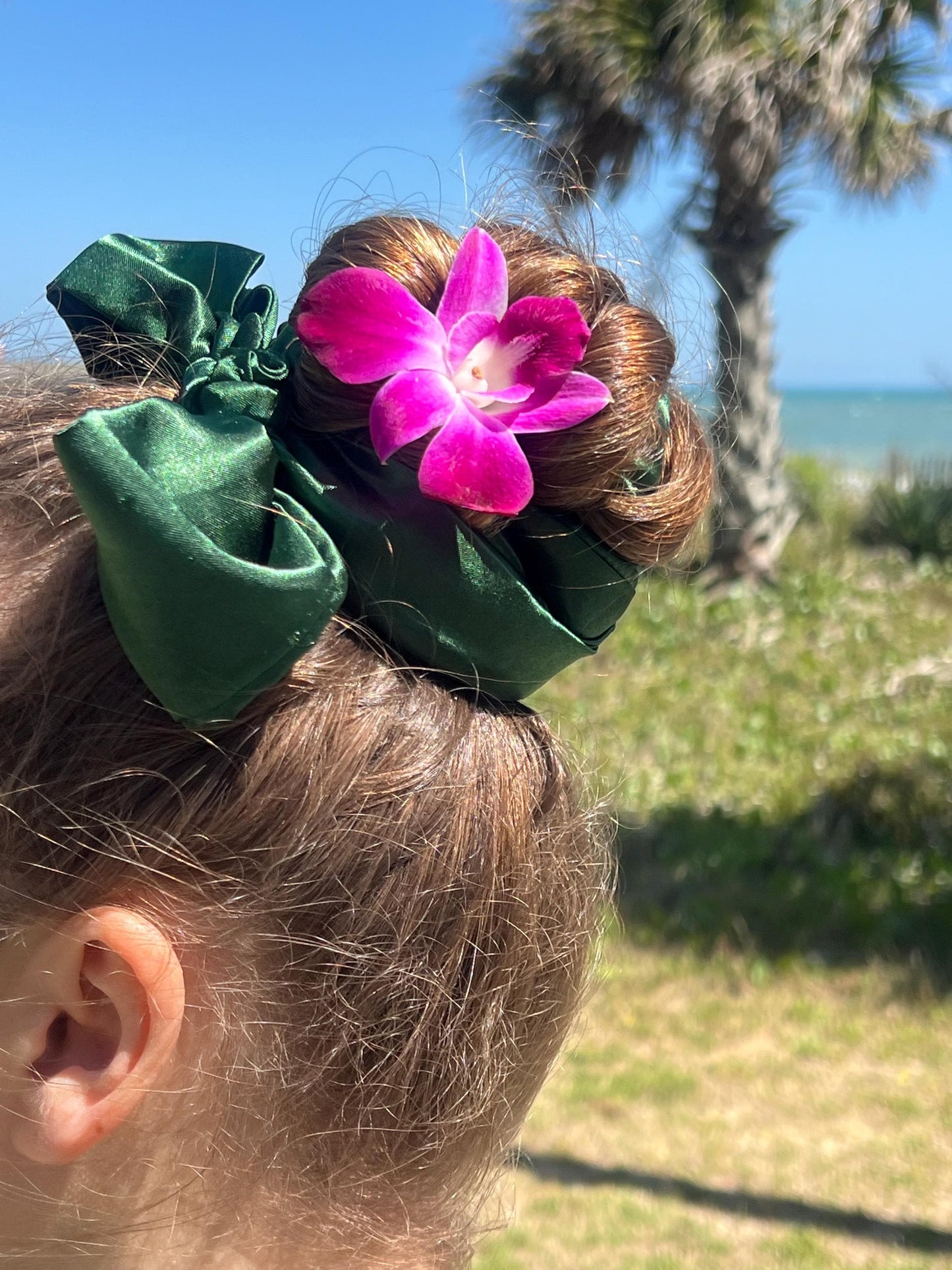 Green Satin Hair Curler: No-Heat Overnight Waves